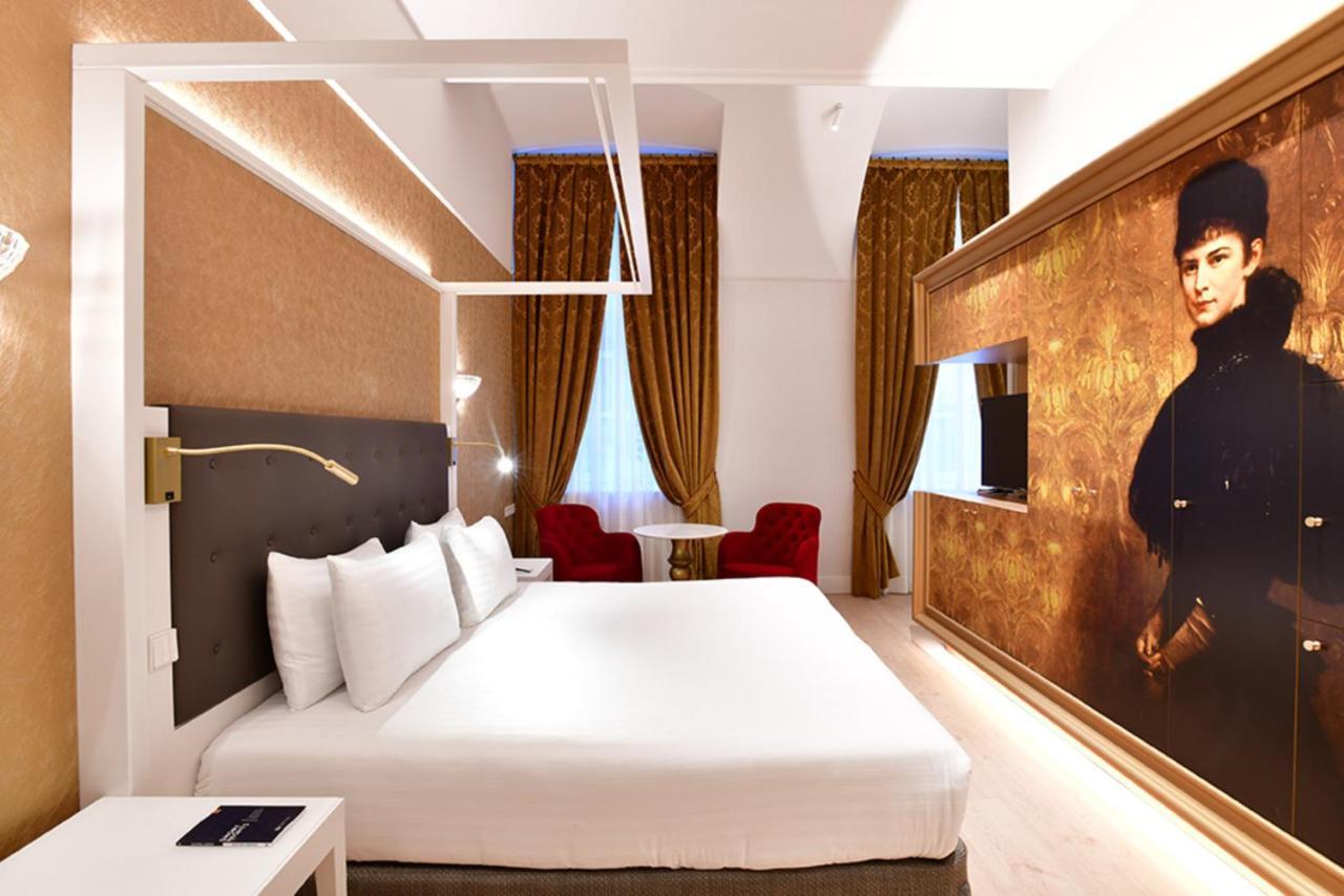 Aurea Ana Palace By Eurostars Hotel Company Budapest Exterior photo Deluxe room